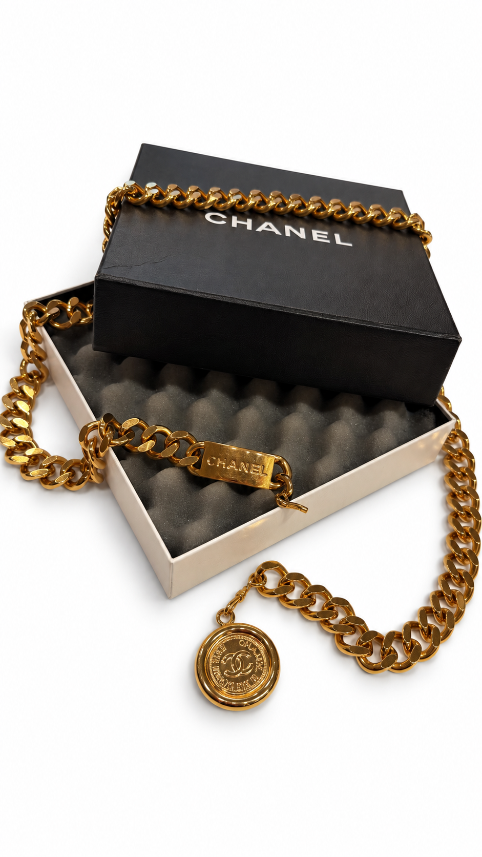 CHANEL VINTAGE GOLD CHAIN BELT