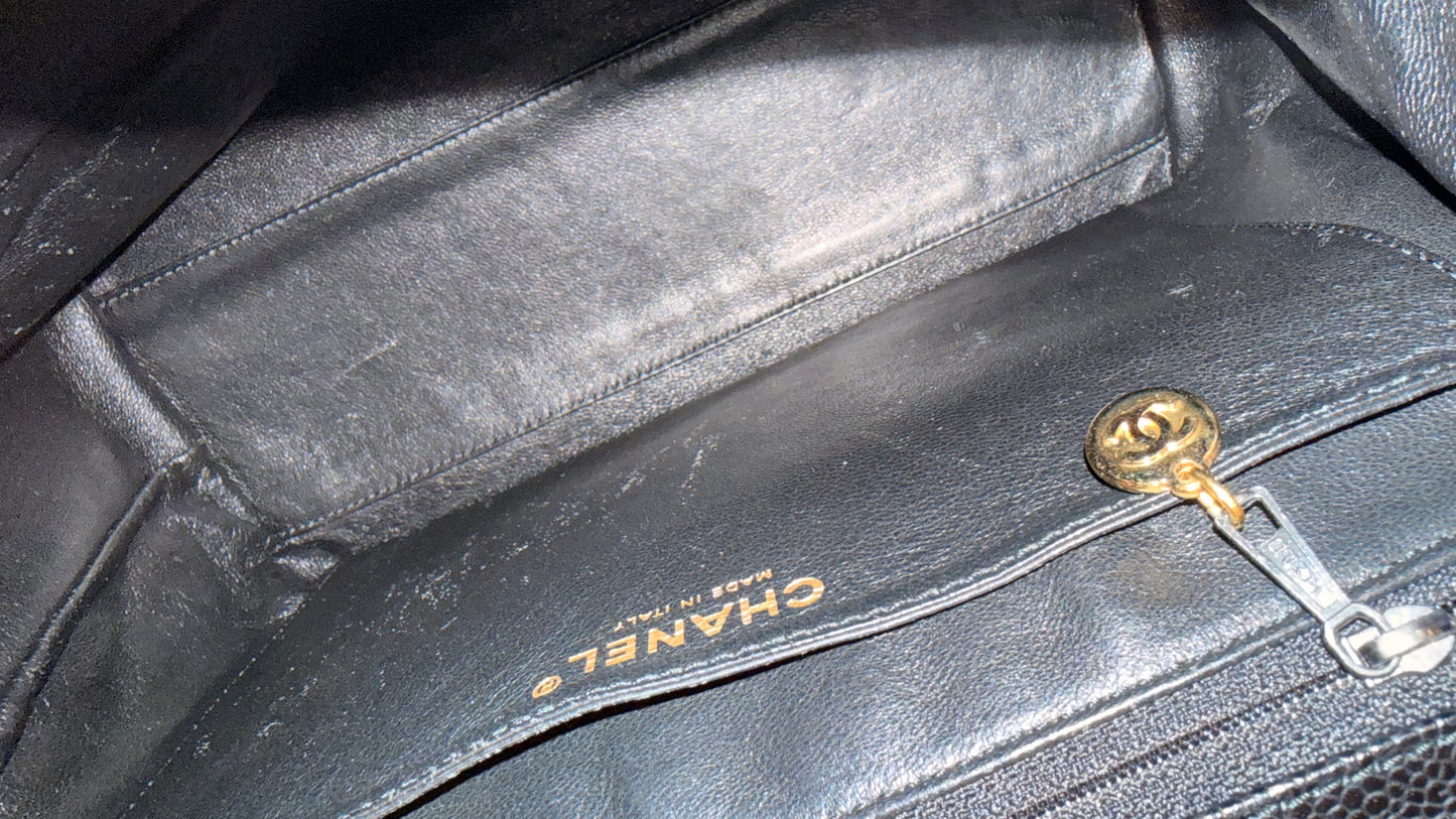 CHANEL KELLY IN BLACK CAVIAR LEATHER WITH TOP HANDLE BAG