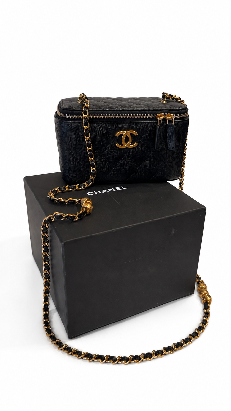 CHANEL VANITY CASE IN BLACK CAVIAR LEATHEER