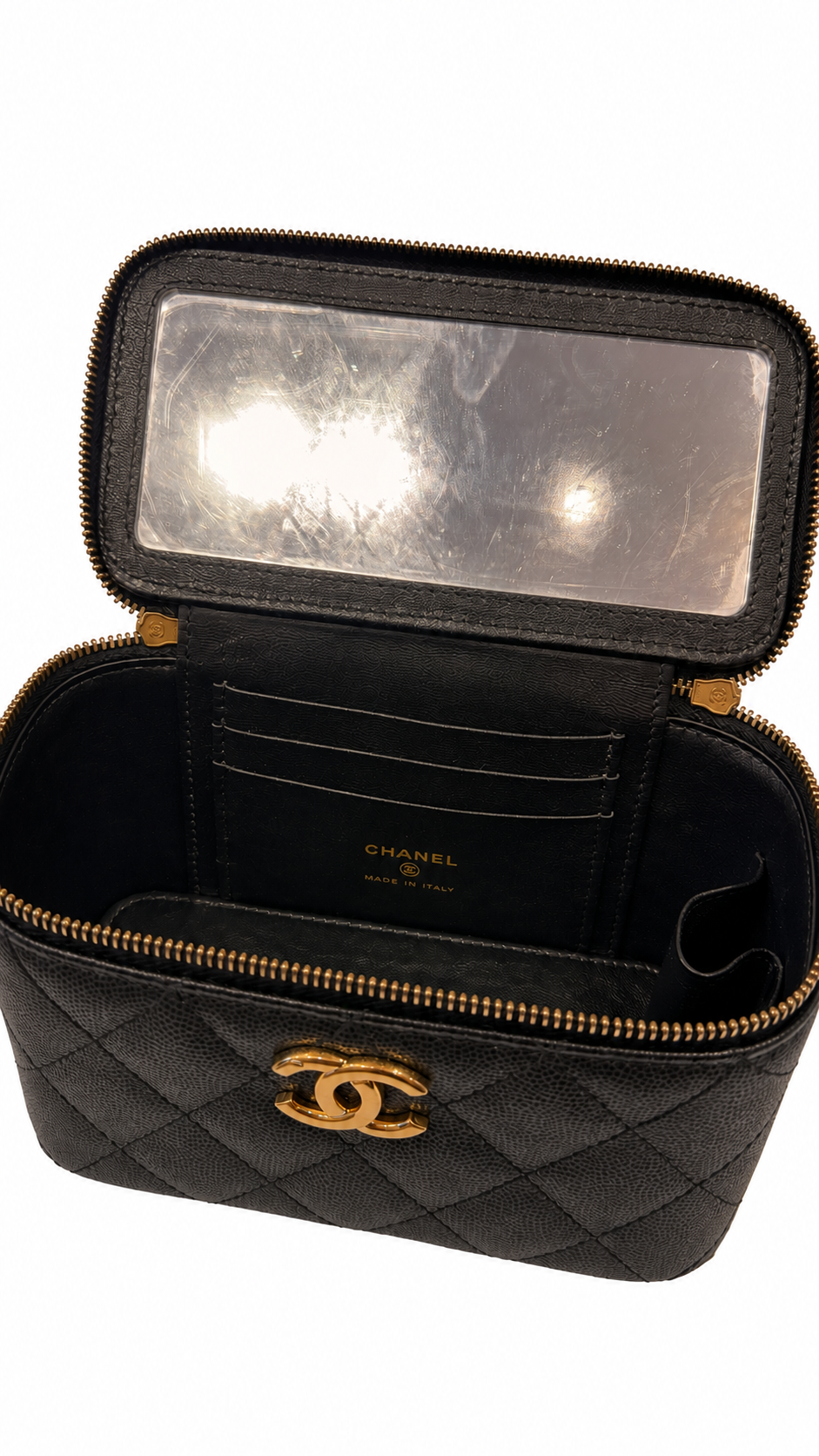 CHANEL VANITY CASE IN BLACK CAVIAR LEATHEER