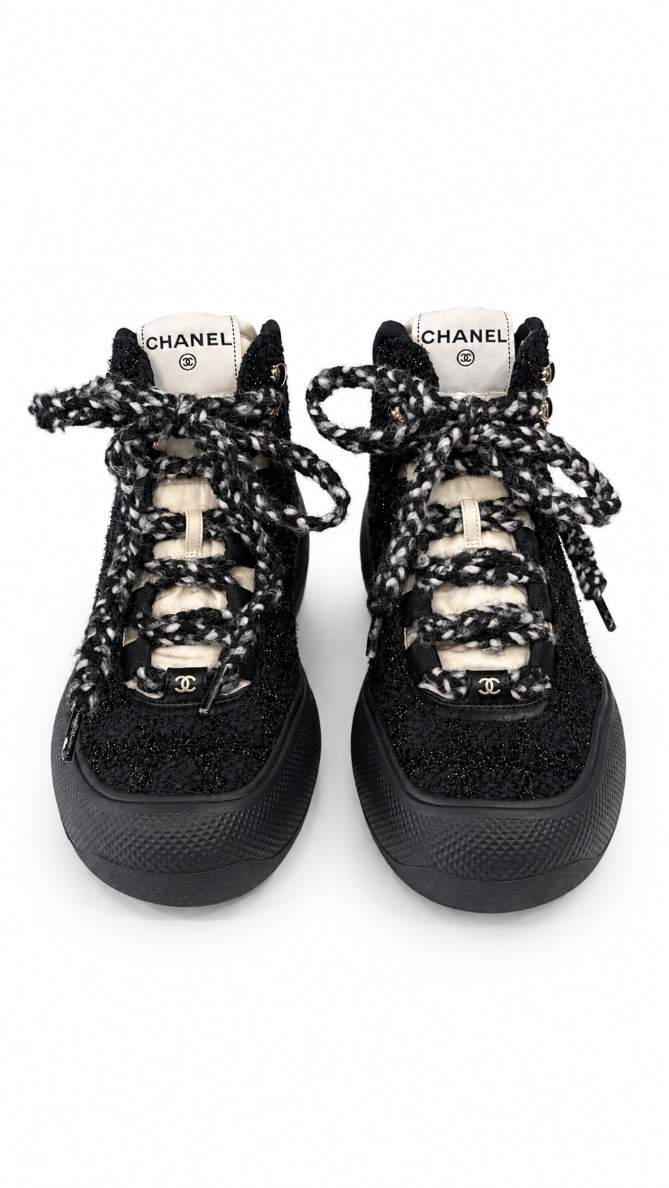 CHANEL INTERLOCKING CC LOGO TWEED SNOW BOOTS - SIZE 38.5
