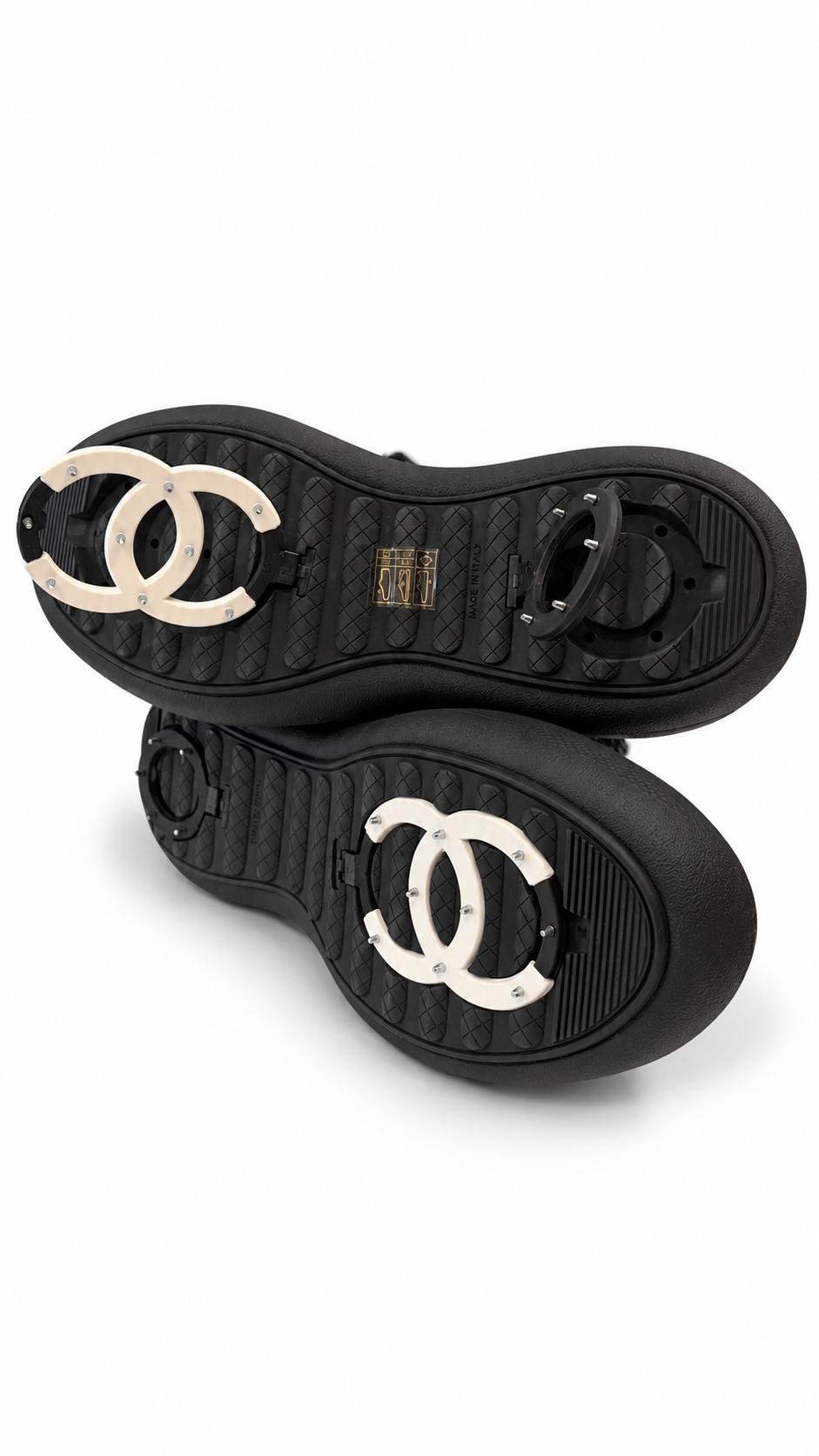 CHANEL INTERLOCKING CC LOGO TWEED SNOW BOOTS - SIZE 38.5