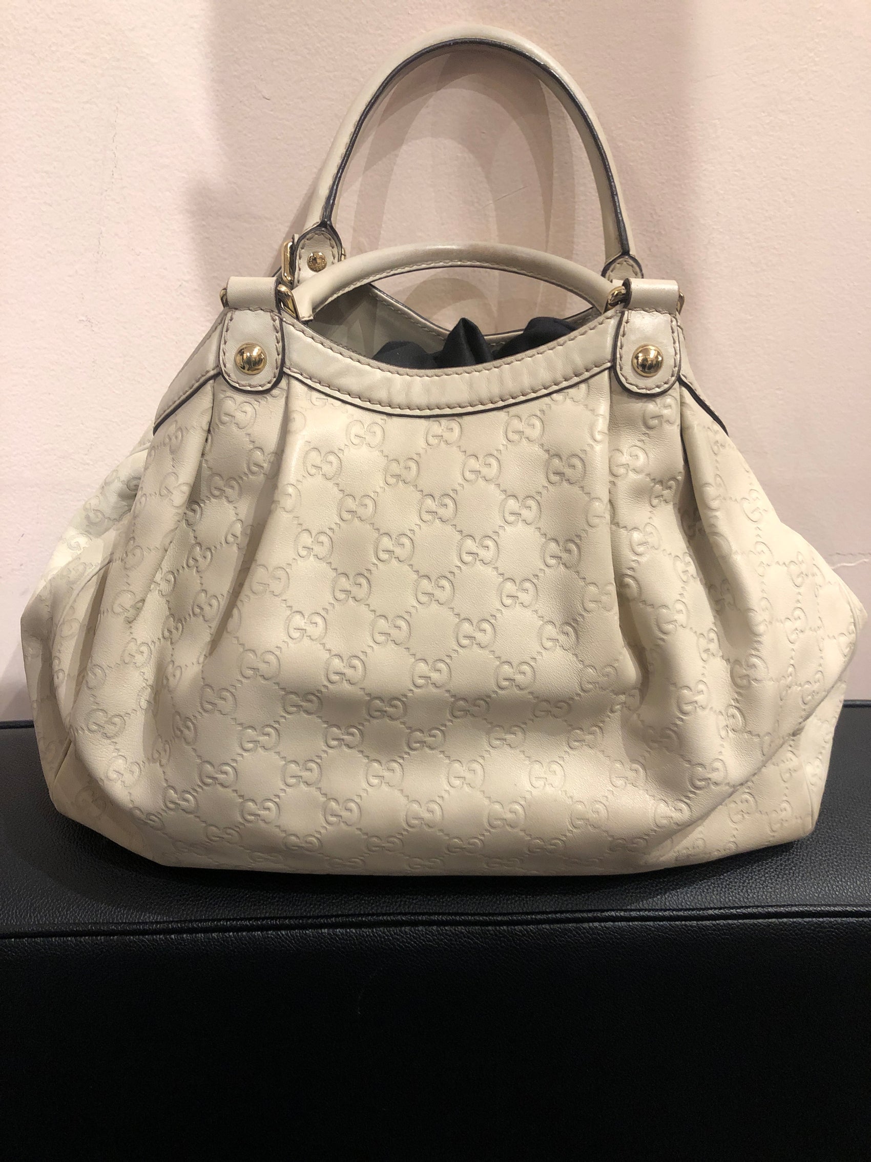 Gucci logo handbag