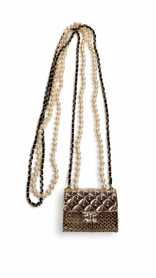 CHANEL FAUX PEARL AND LEATHER FLAP BAG PENDANT NECKLACE