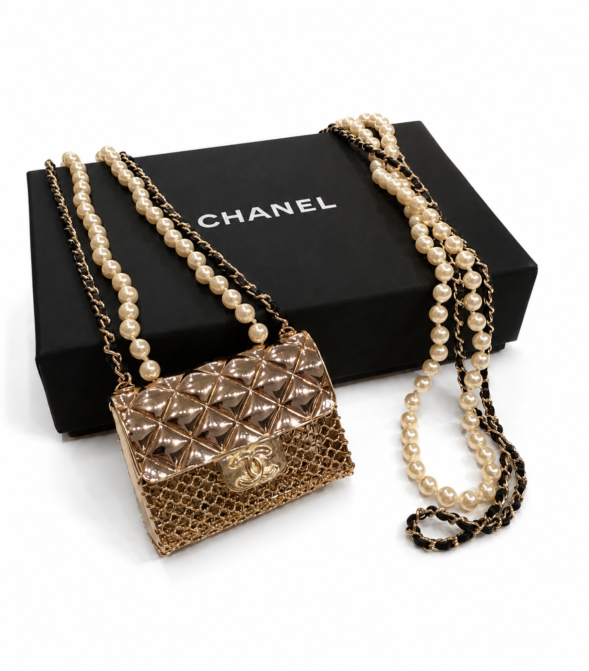 CHANEL FAUX PEARL AND LEATHER FLAP BAG PENDANT NECKLACE