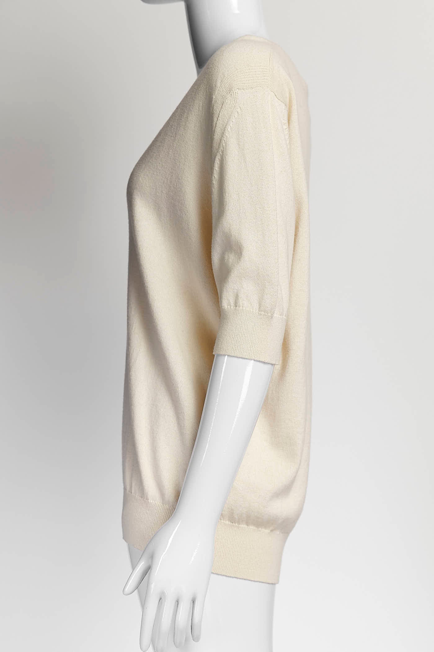 6935 Ivory Sweater M