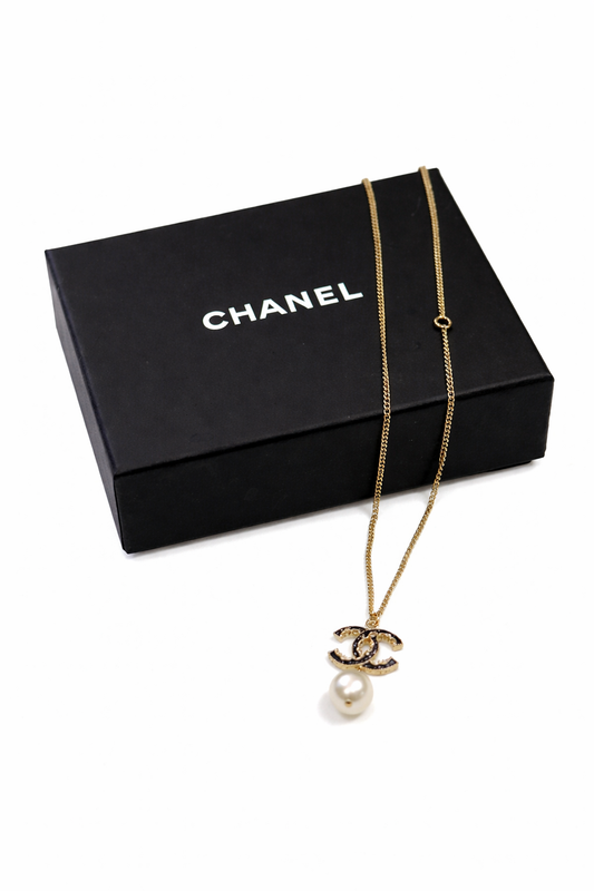 CHANEL GOLD TONED BLACK 'CC