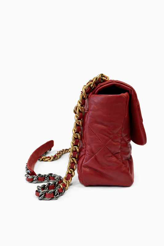 CHANEL 19 QUILTED LEATHER FLAP BAG