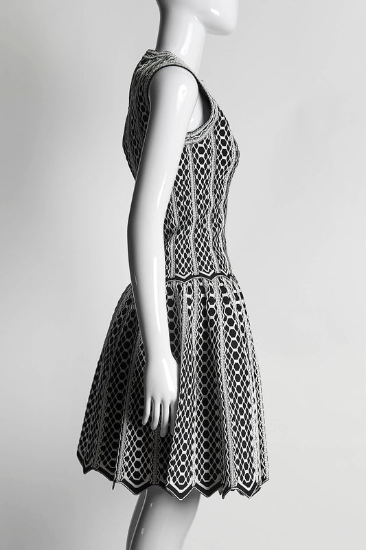 ALAIA White/Black PYTHON-JACQUARD KNIT Set Top/Skirt 38