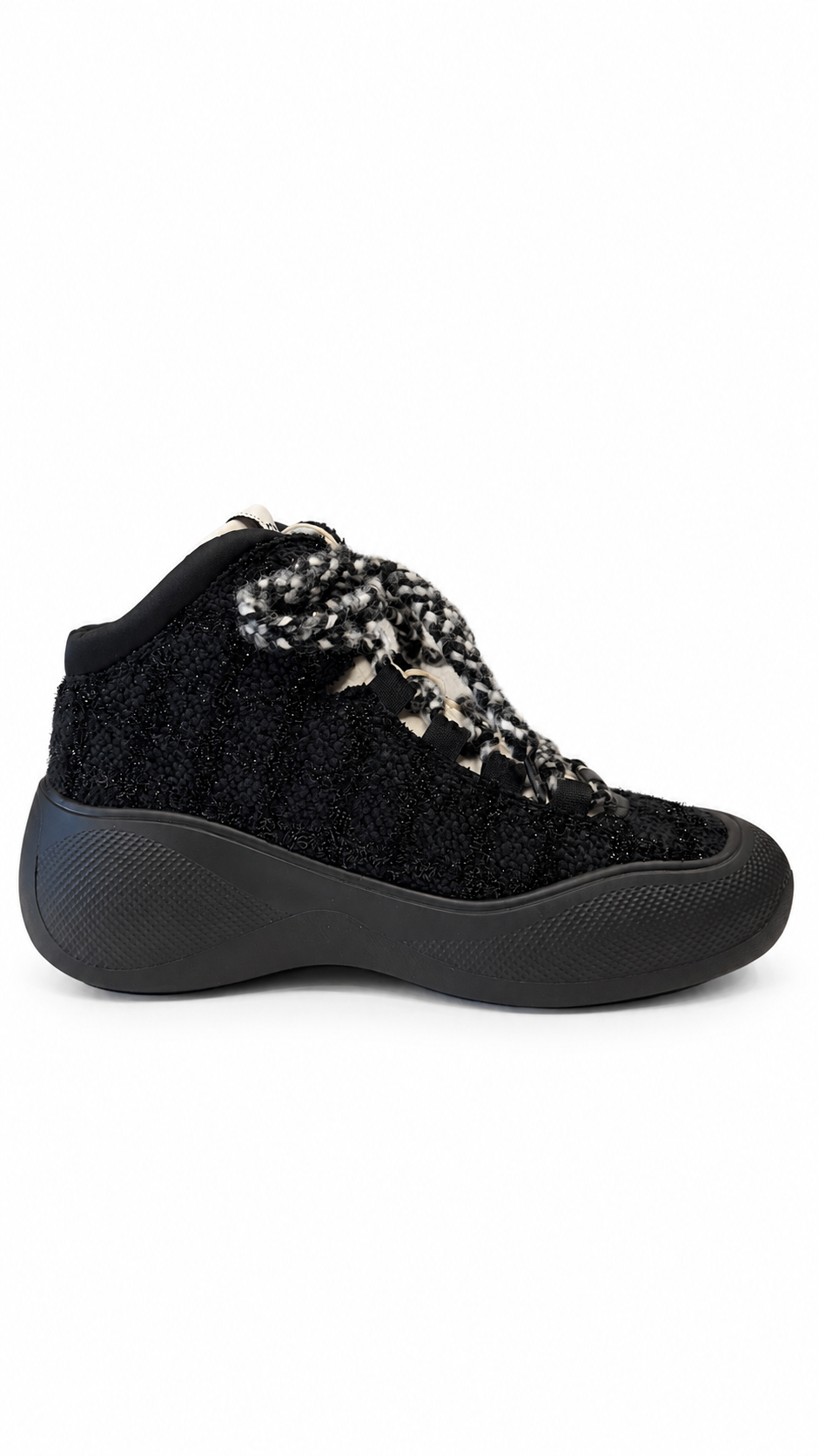 CHANEL INTERLOCKING CC LOGO TWEED SNOW BOOTS - SIZE 38.5