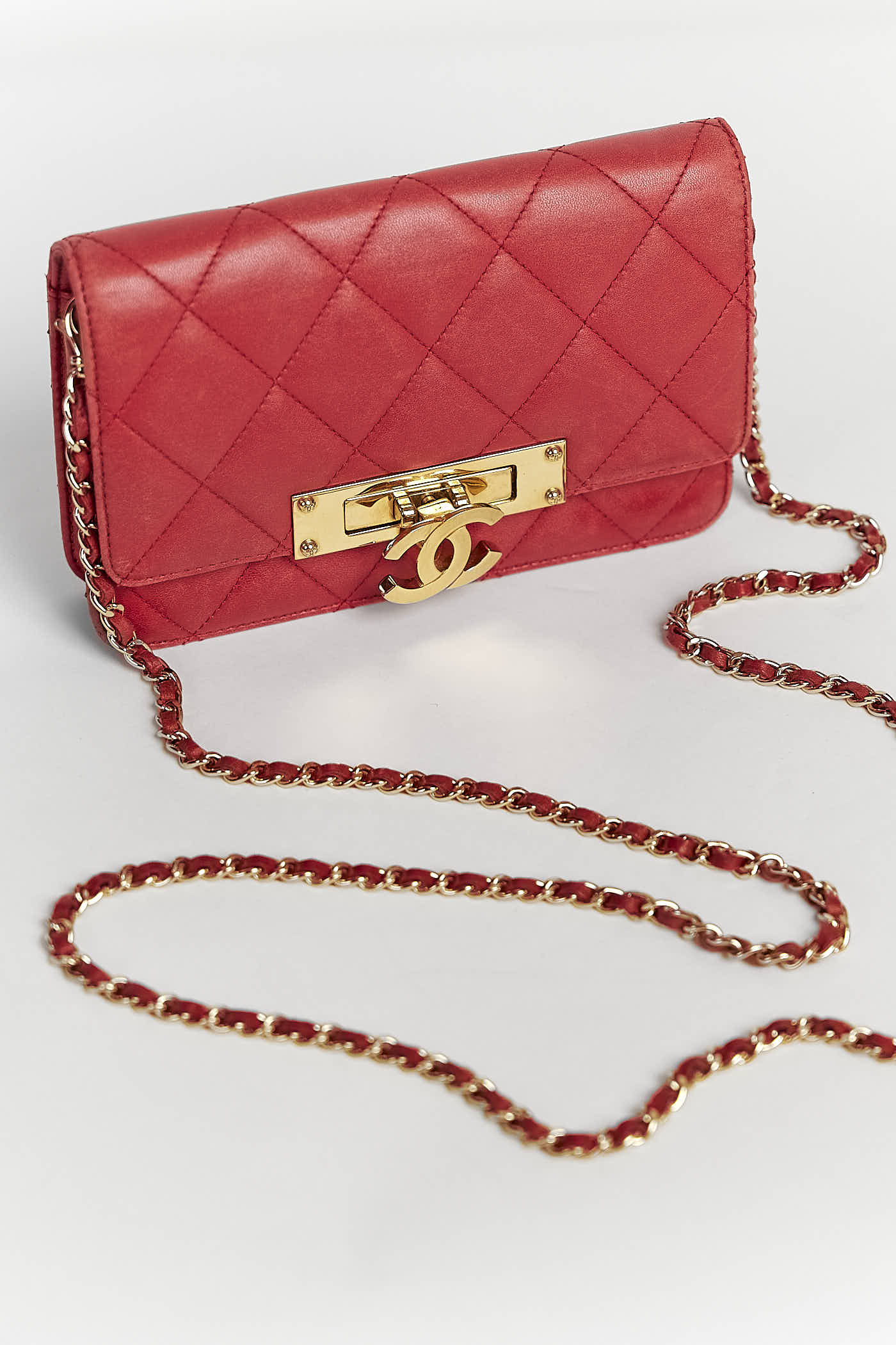 Chanel Golden Class Red Wallet On Chain