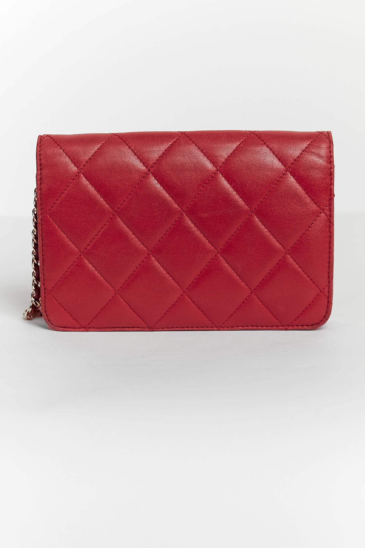 Chanel Golden Class Red Wallet On Chain