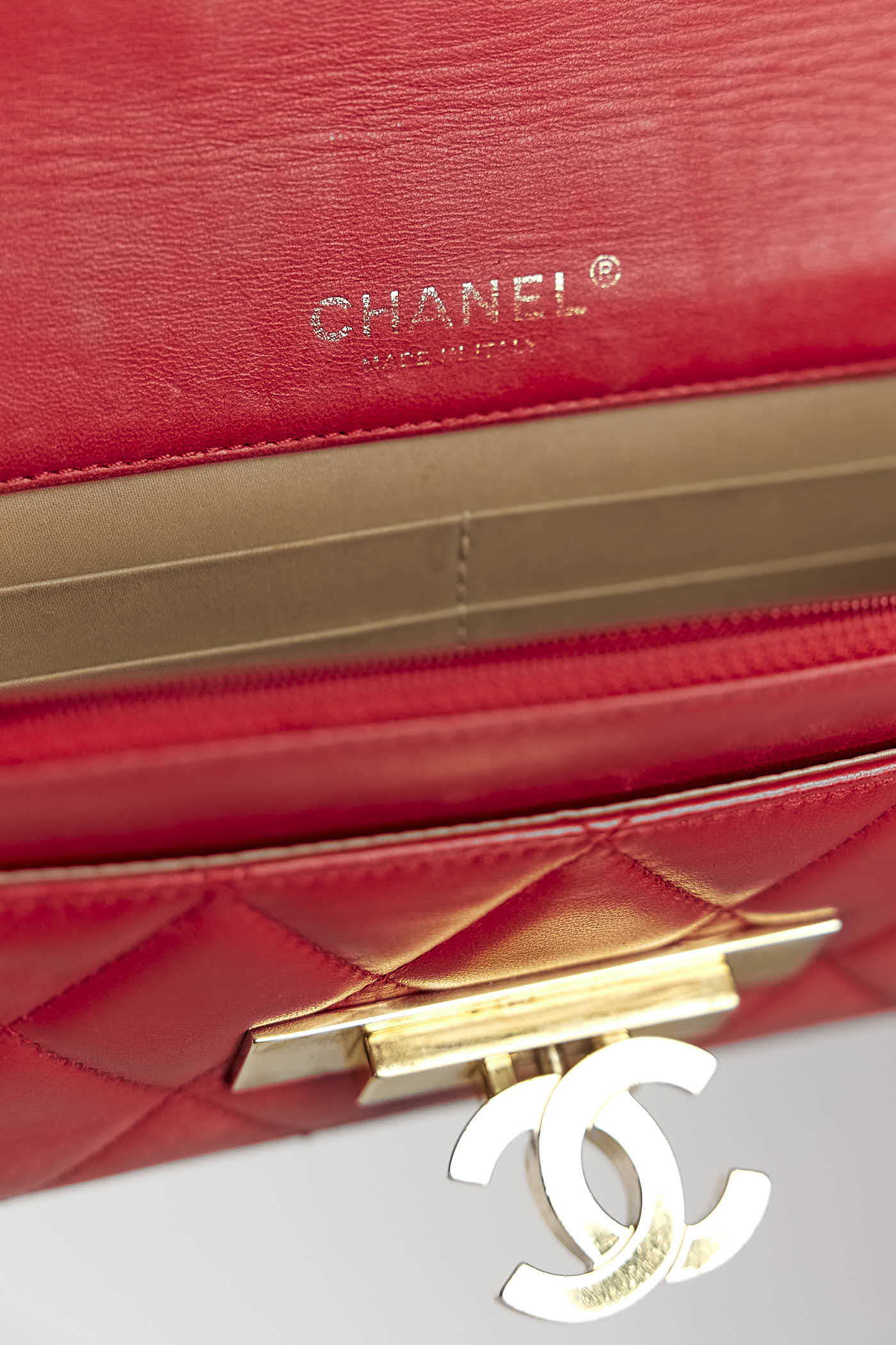 Chanel Golden Class Red Wallet On Chain