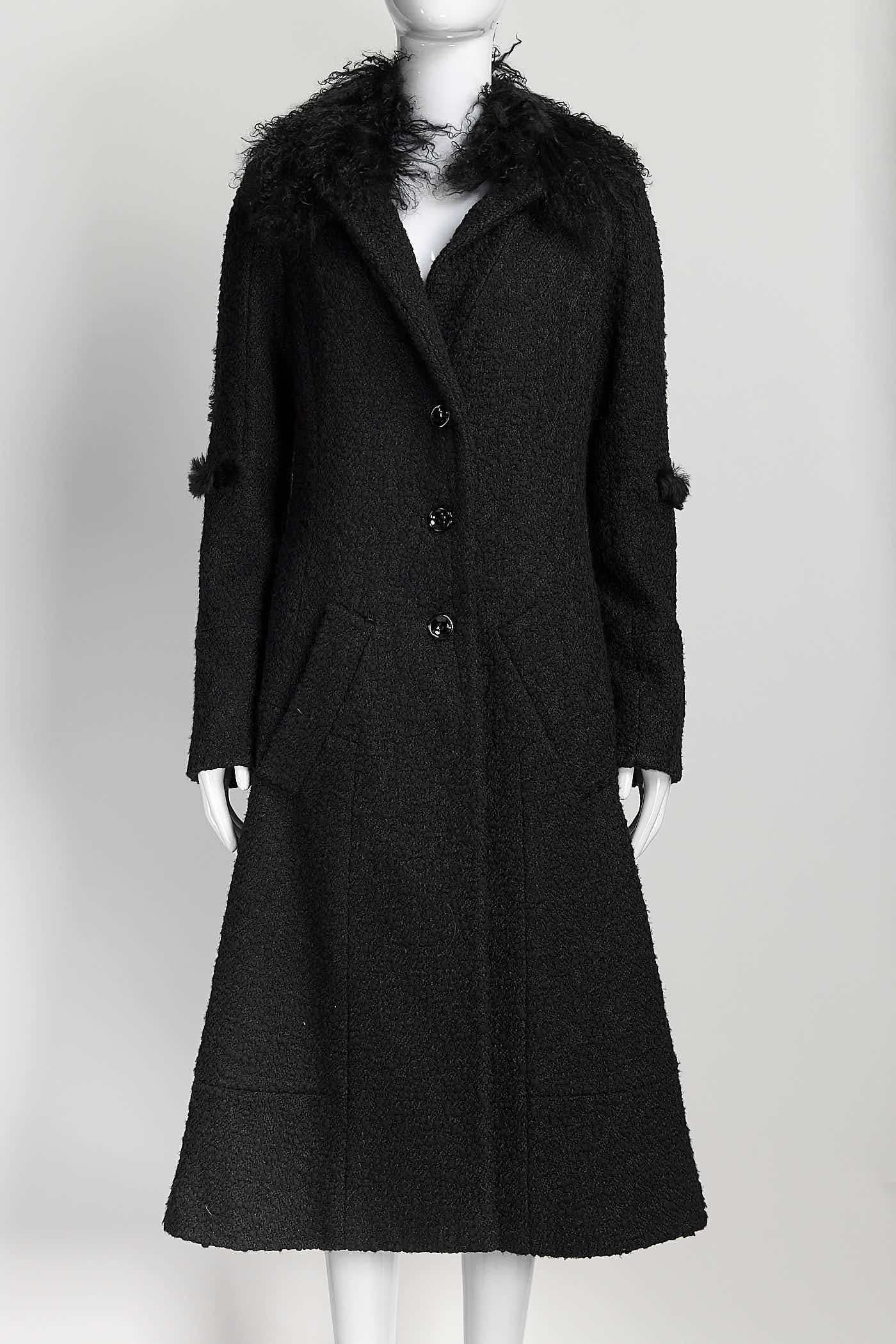Chloe Black Wool Coat with Fur Detail on Collar 38