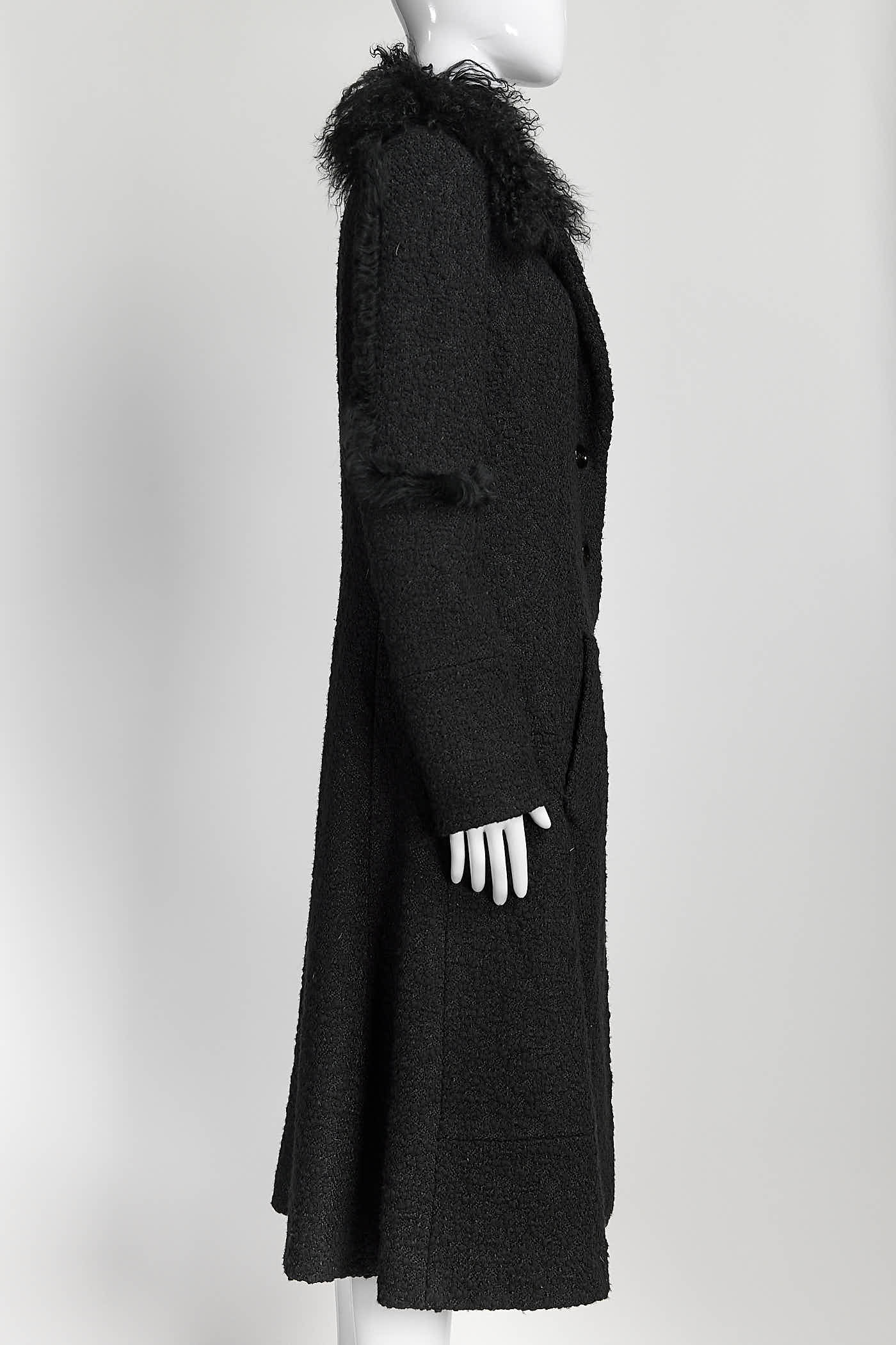 Chloe Black Wool Coat with Fur Detail on Collar 38