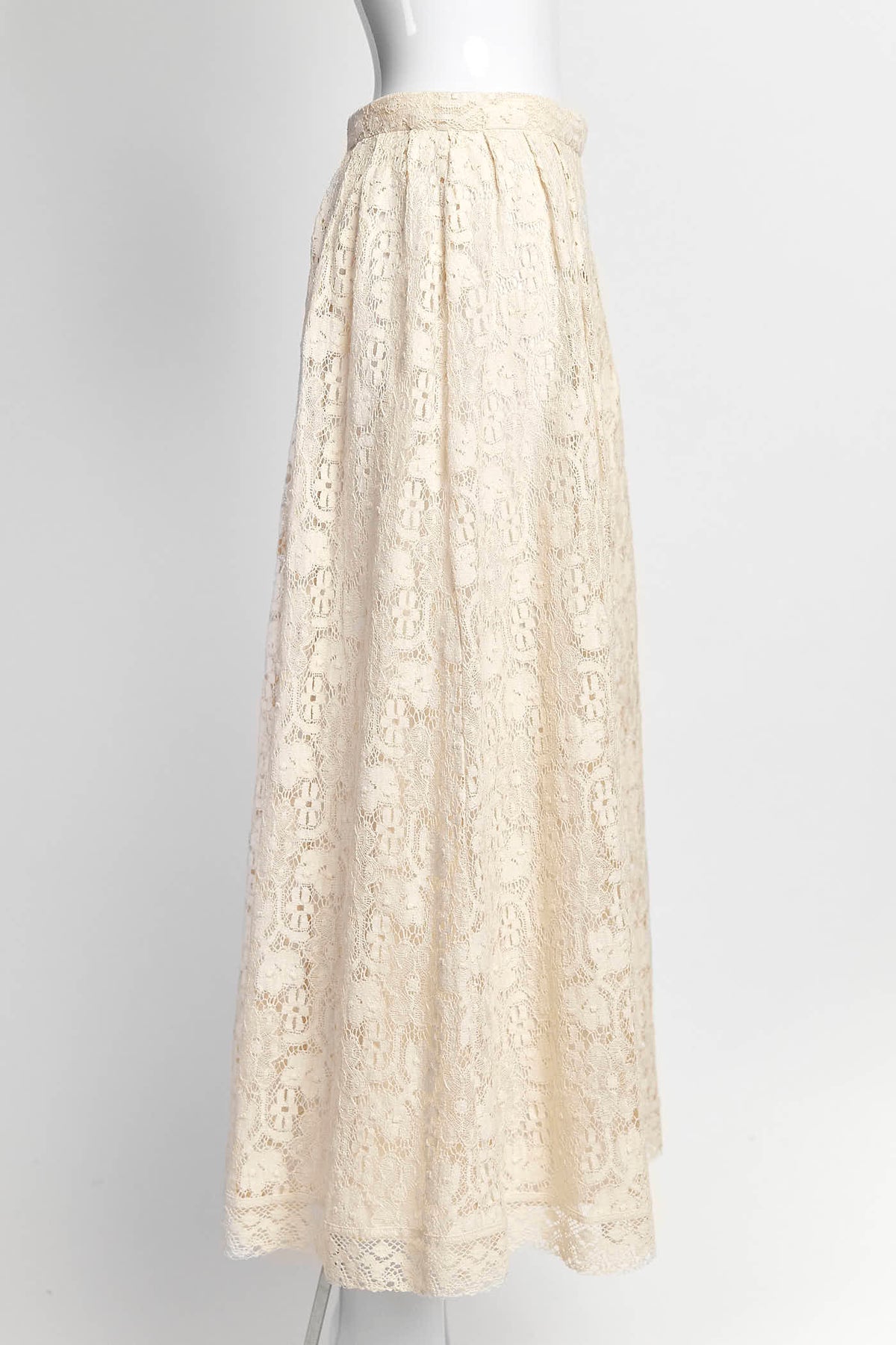 Christian Dior Cream Lace Skirt 38