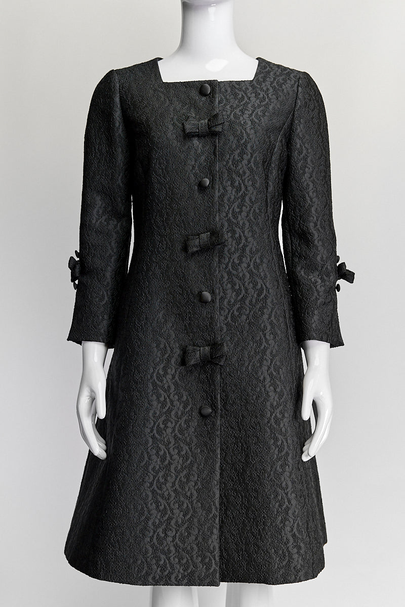 Dolce & Gabbana Black Jacquard Coat with Bow IT 38