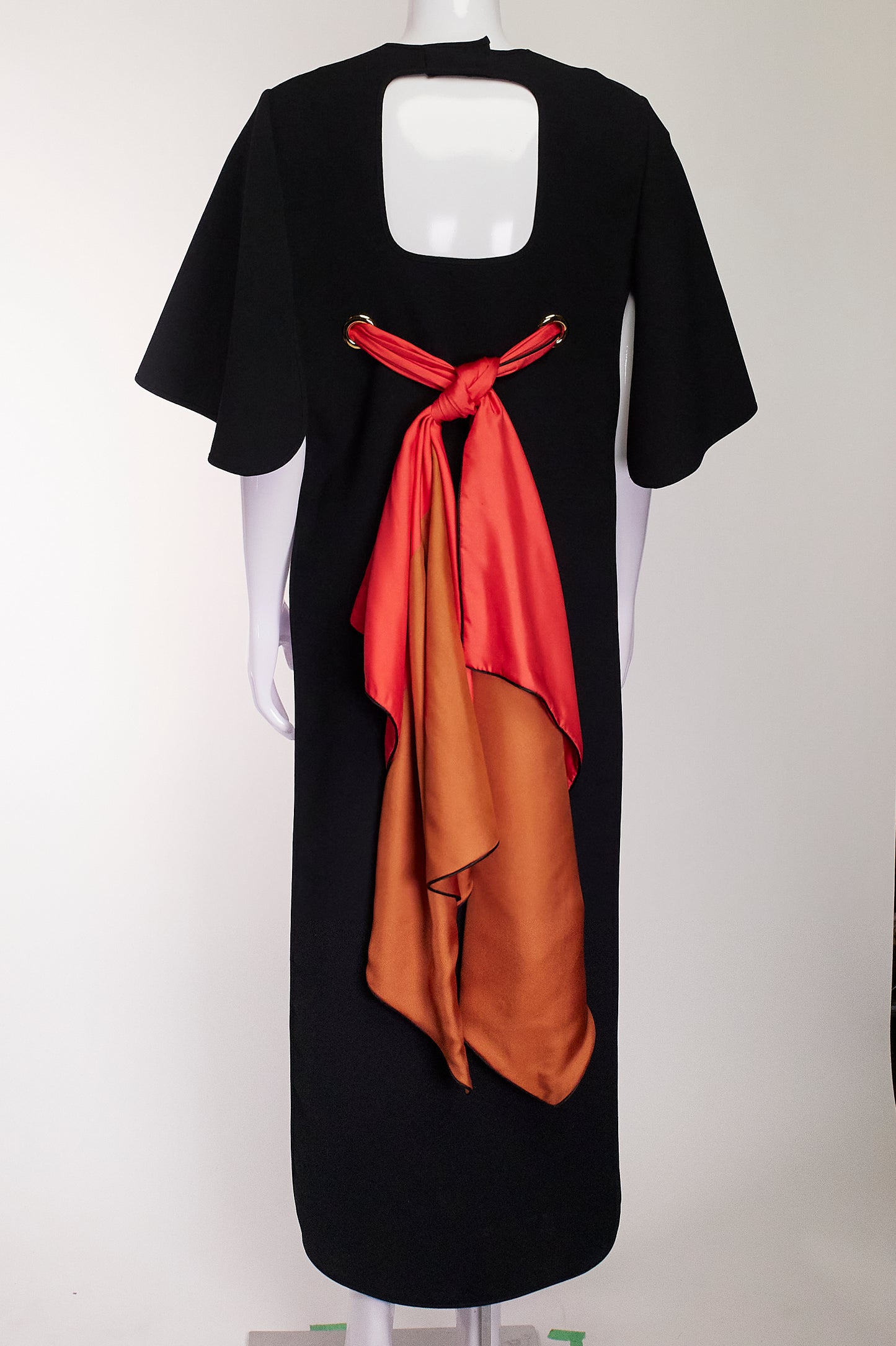 Ellery Black Tunic with Bow Detail on Back IT38 FR34