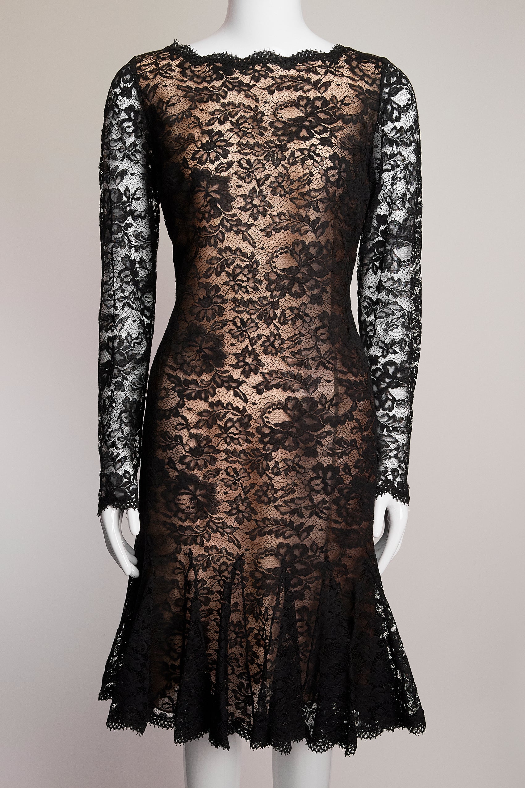 Oscar de la Renta Black Lace with Nude Sewn in Slip US6