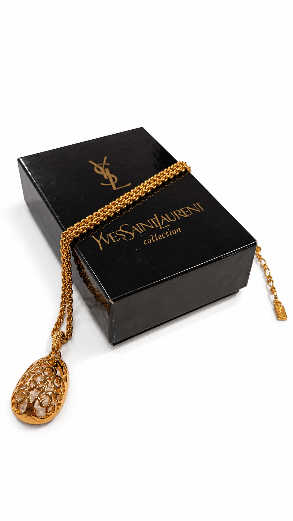 SAINT LAURENT CARVED GOLD VINTAGE PENDANT