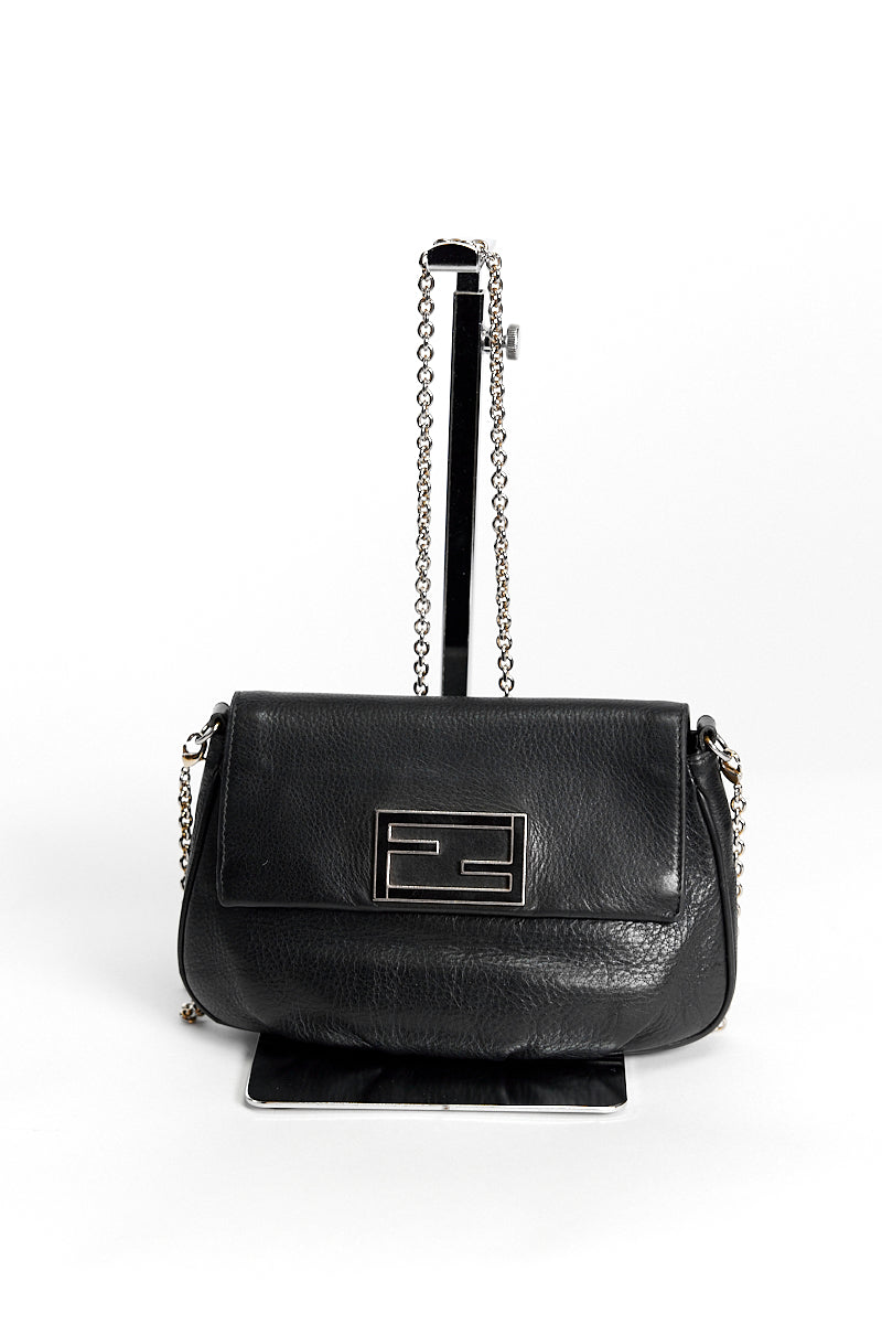 FENDI BLACK LEATHER BAGUETTE WITH CROSSBODY CHAIN