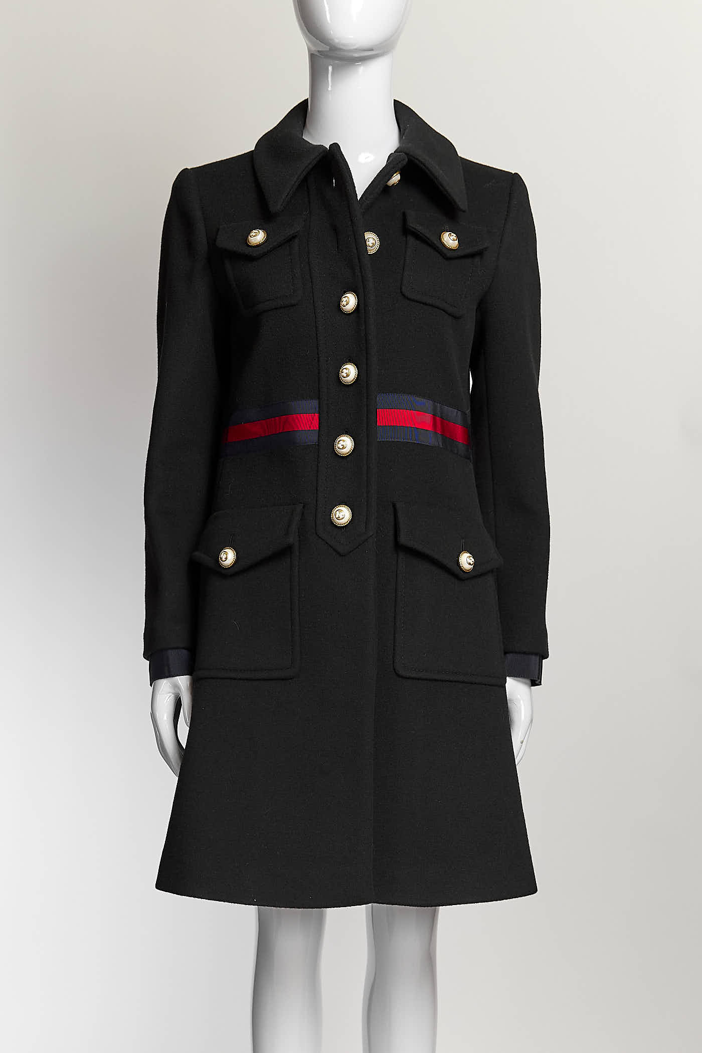 COATS & JACKETS – 1132Consignment