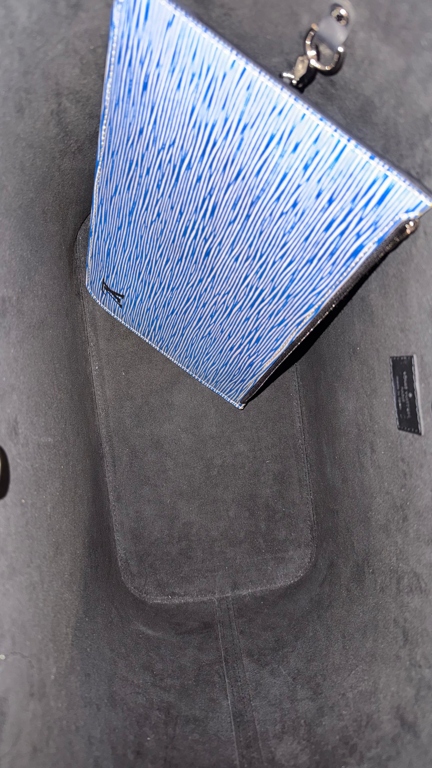 Louis Vuitton Neverfull MM tote bag in Blue Epi