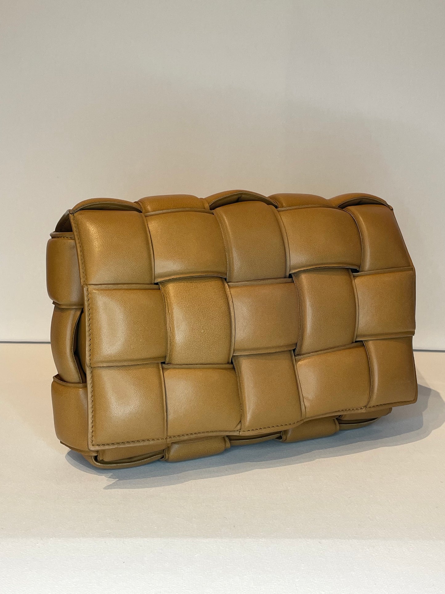 BOTTEGA VENETA CARAMEL PADDED CASSETTE BAG