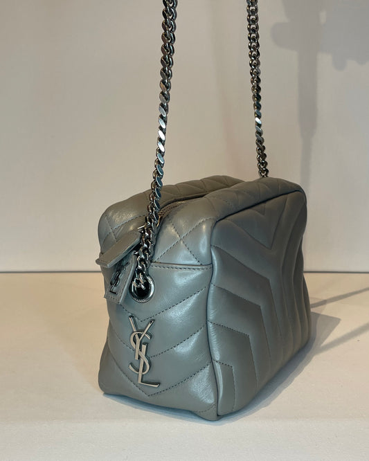 SAINT LAURENT LOULOU SMALL MATELASSE CHEVRON GREY BOWLING BAG