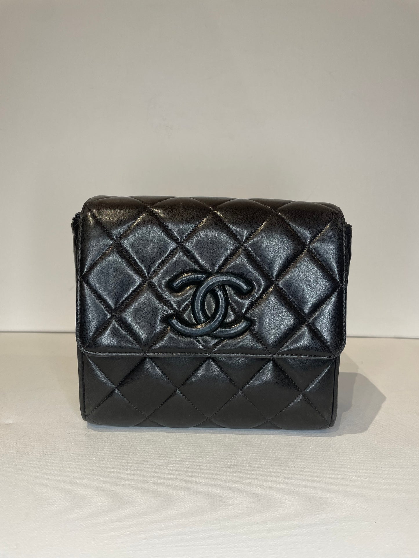 CHANEL 1994 BLACK LAMBSKIN LEATHER SMALL CC CROSSBODY SHOULDER FLAP BAG