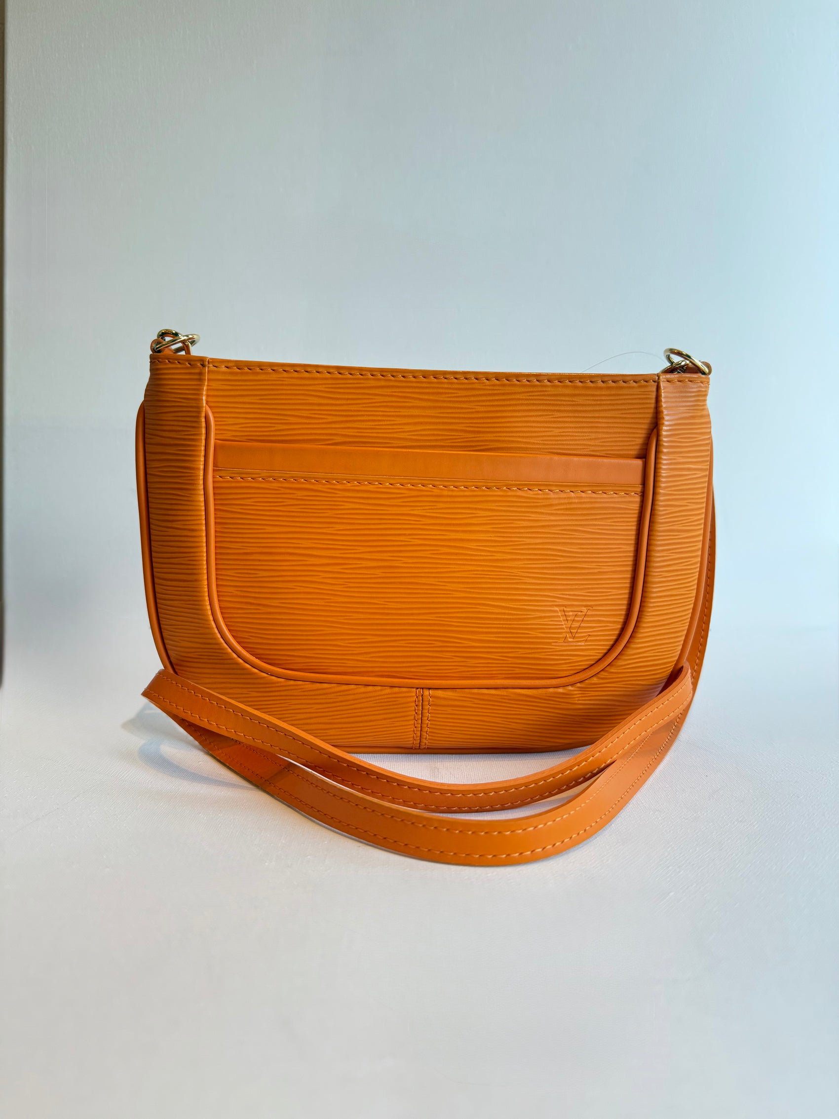 LOUIS VUITTON EPI LEATHER SARVANGA VINTAGE CROSSBODY