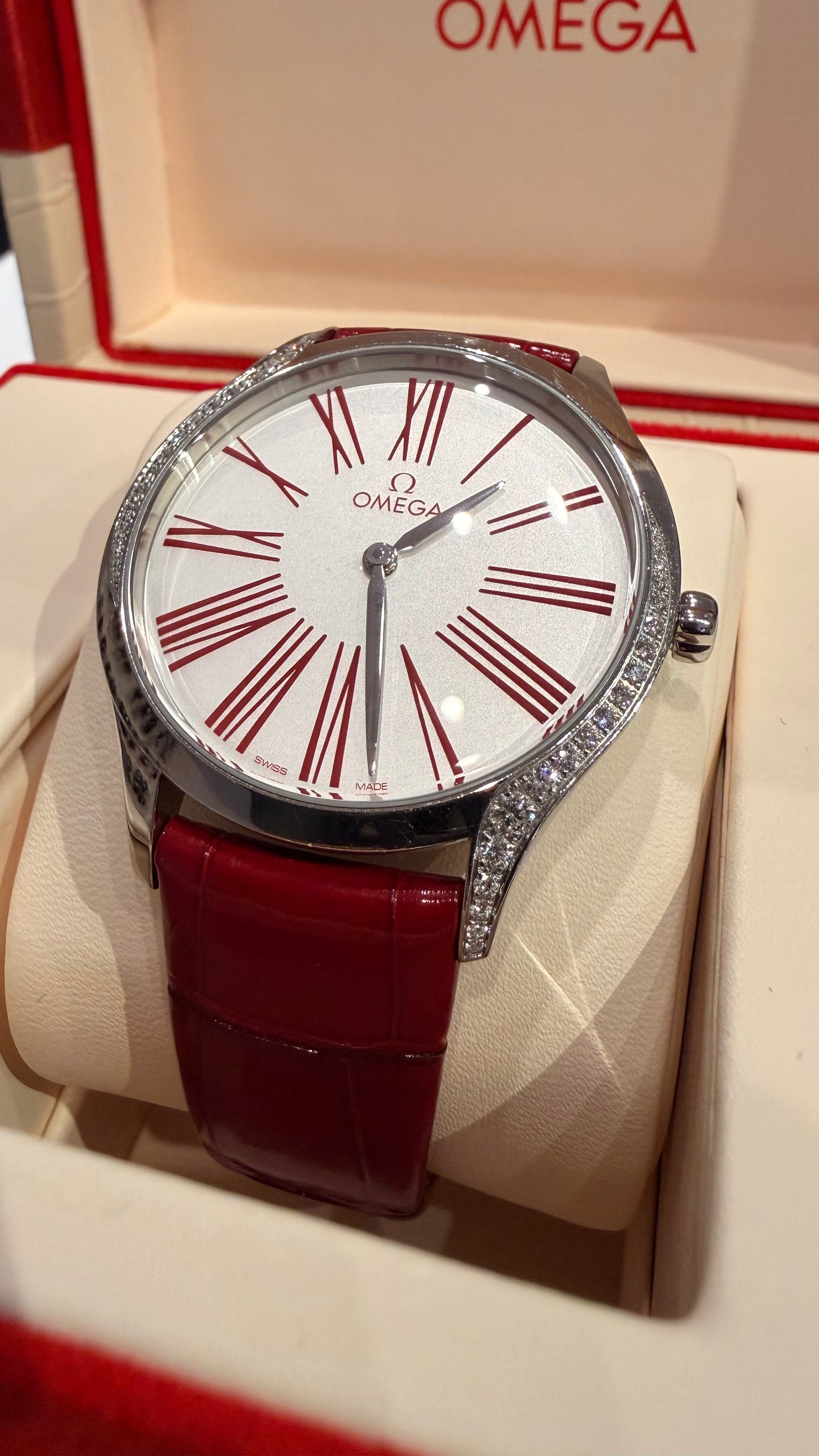OMEGA DE VILLE Trésor DIAMOND WATCH - FULL SET
