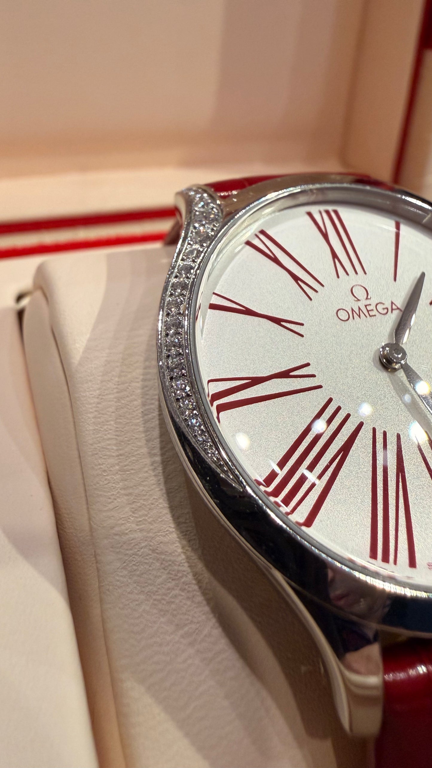 OMEGA DE VILLE Trésor DIAMOND WATCH - FULL SET