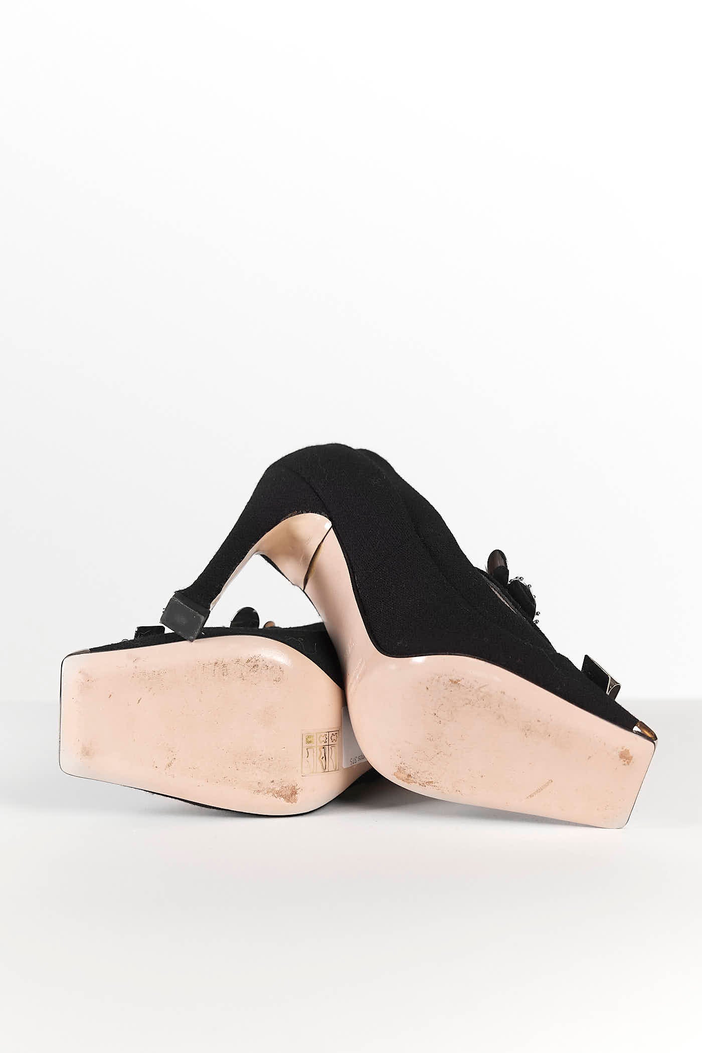 Miu Miu Fall 2010 black flower Pumps 37.5