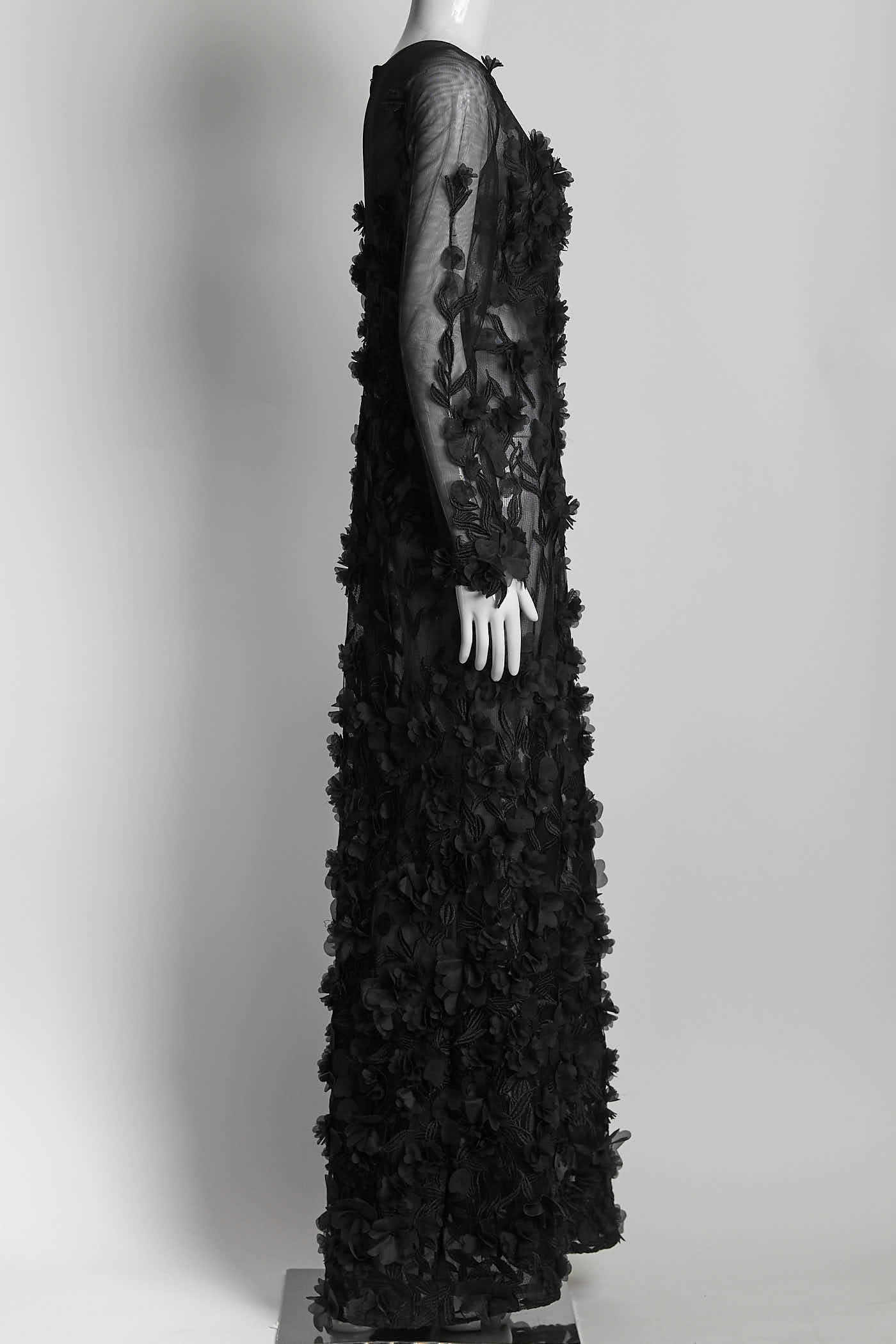 NARCES Hina Black Embellished Floral Gown