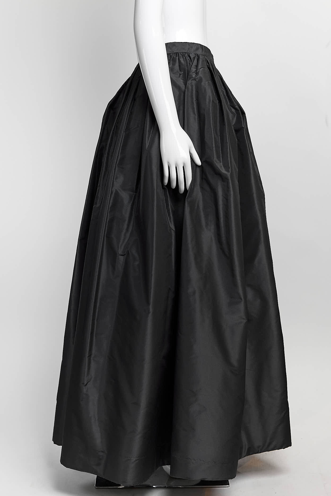 Oscar de La Renta Black Pleated Skirt