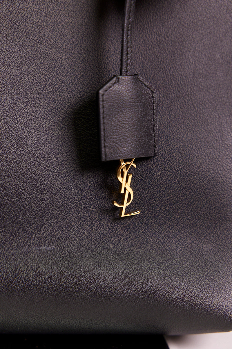 Saint  Laurent Black Shopping Toy in Leather