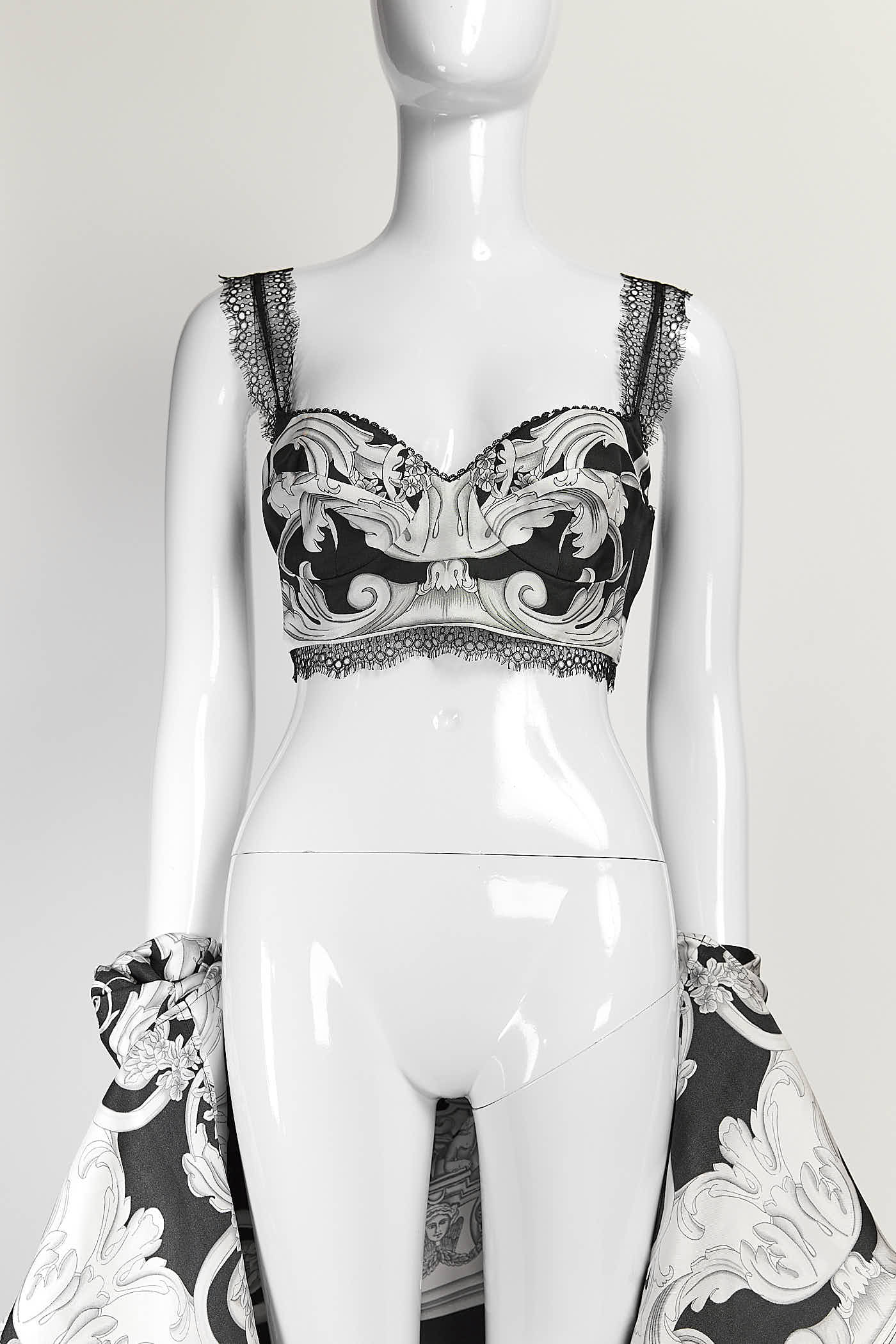 Versace Black/White Printed Silk Shirt/Top 40