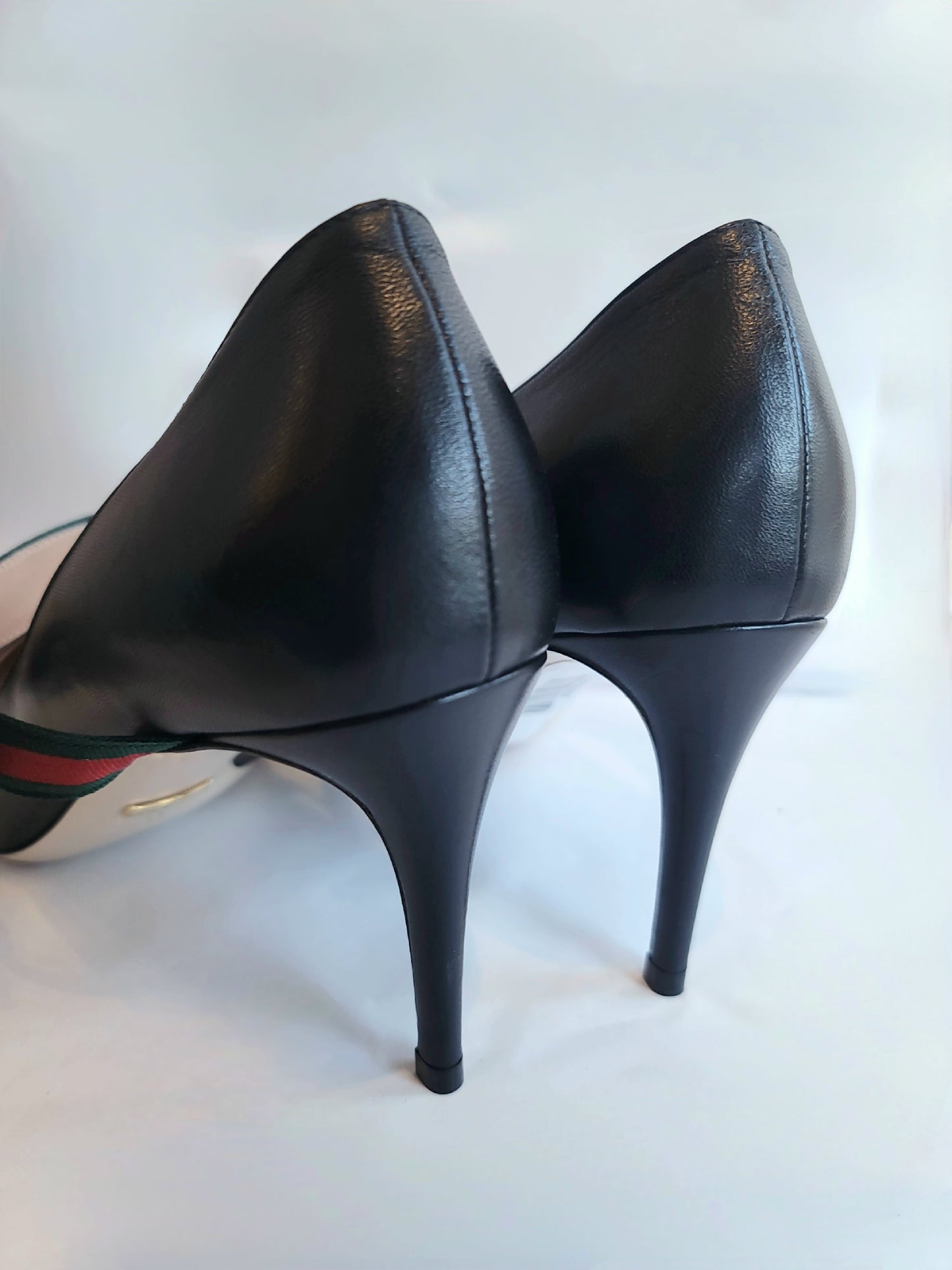 Gucci Black Leather d'orsay Pumps 41
