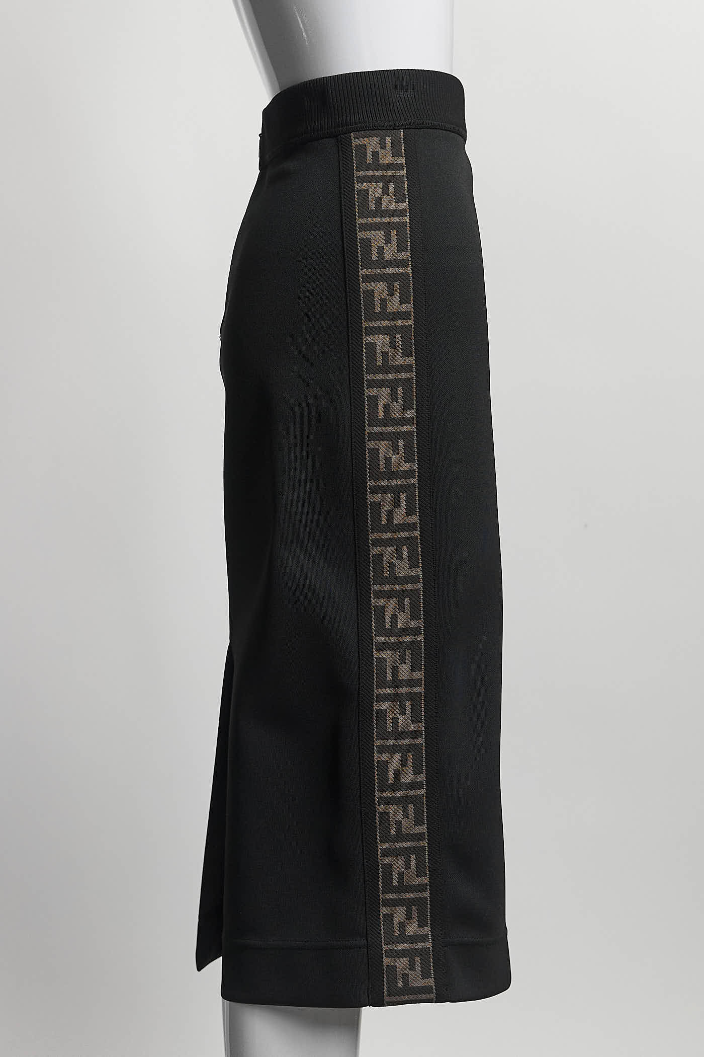 Fendi Black Midi Skirt with Logo 40