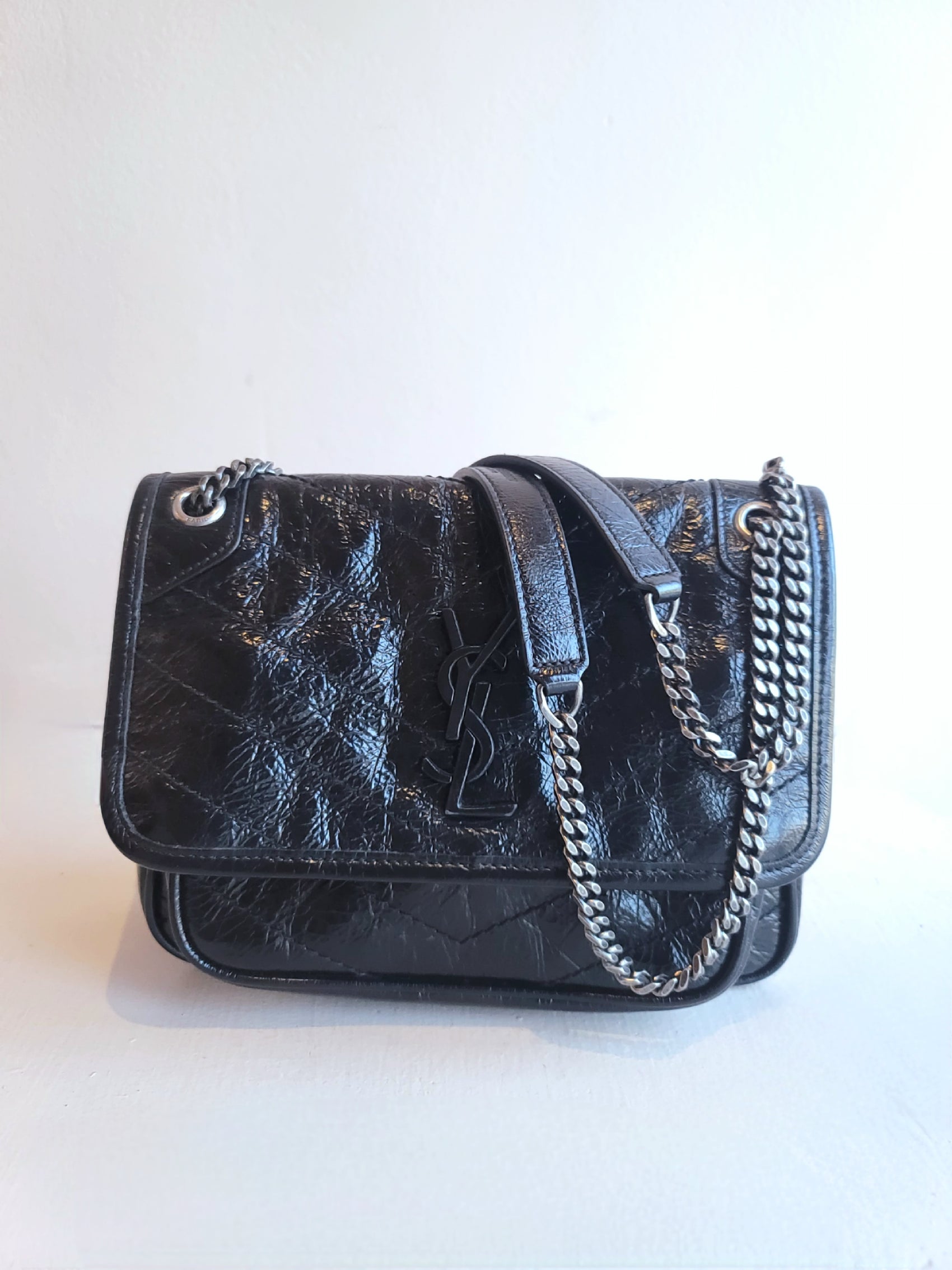 HANDBAGS