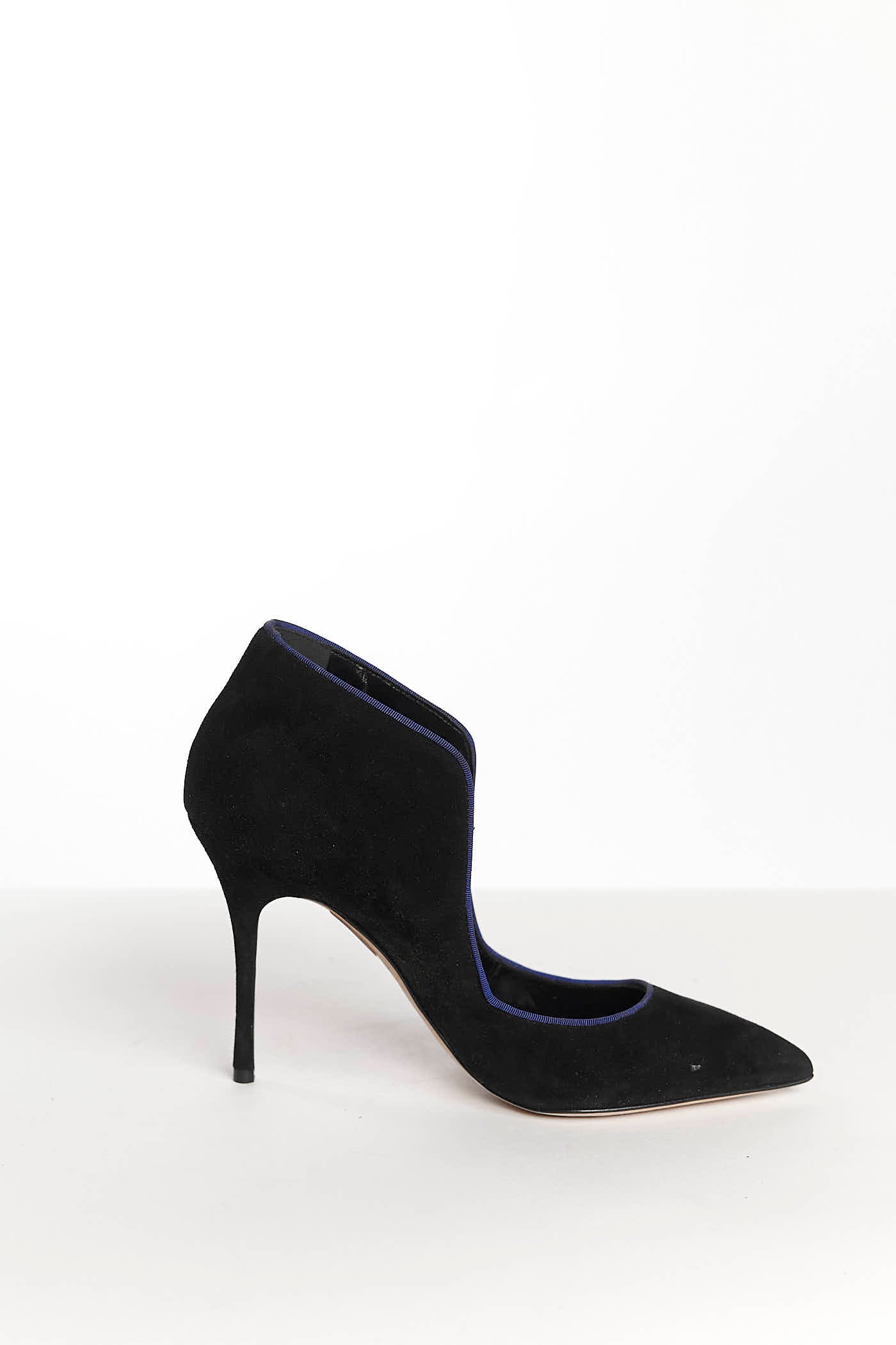 Manolo Blahnik Black Suede Heels 37