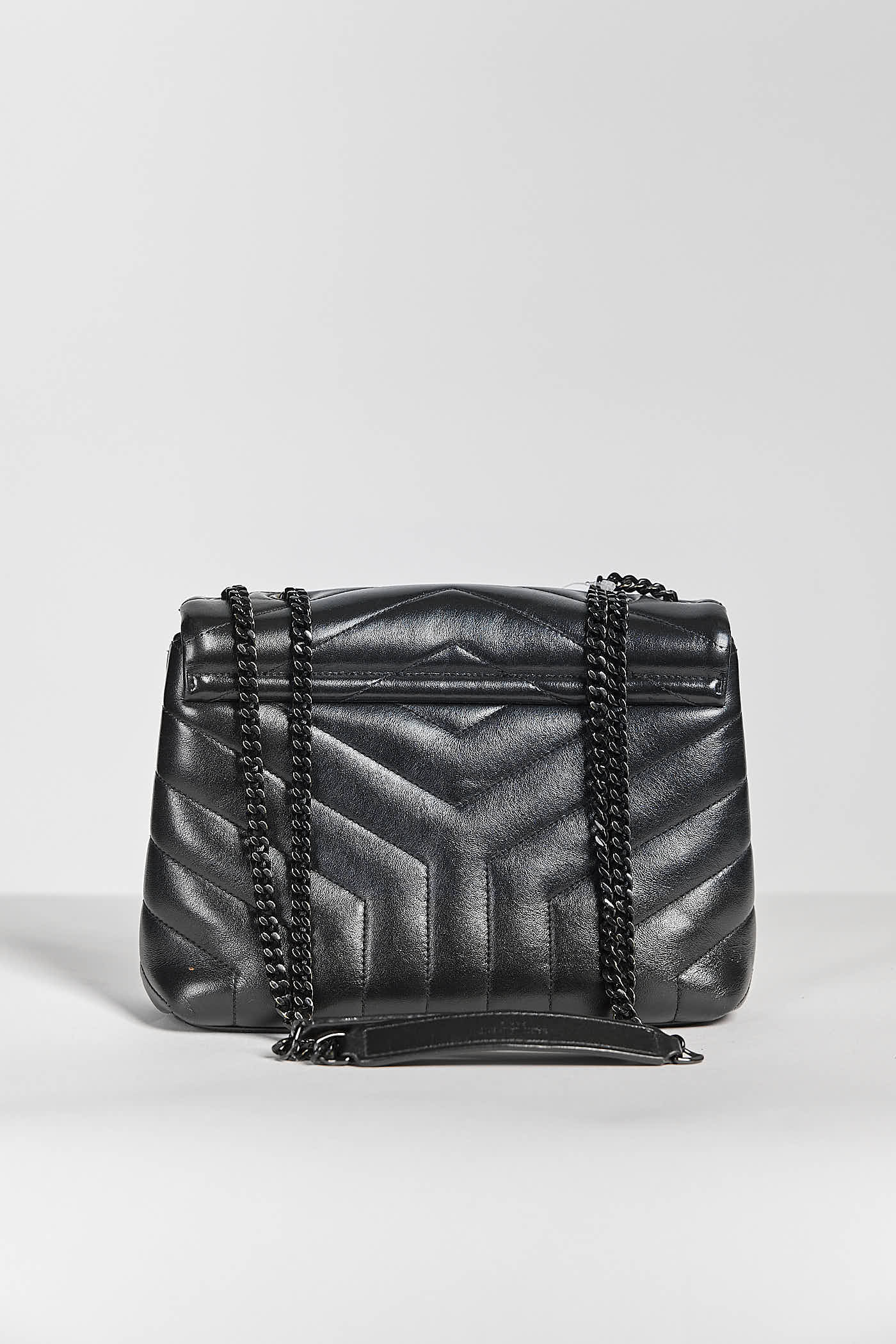 SAINT LAURENT Loulou Black Leather Shoulder Bag
