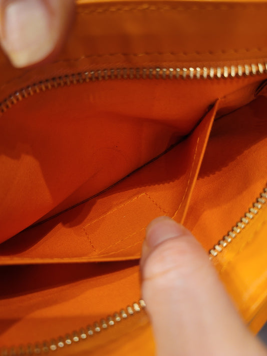 LOUIS VUITTON EPI LEATHER SARVANGA VINTAGE CROSSBODY