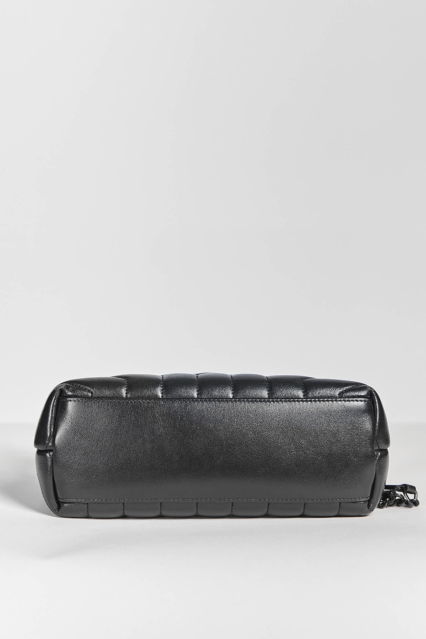 SAINT LAURENT Loulou Black Leather Shoulder Bag